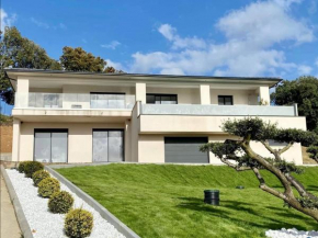 EXCEPTIONNELLE VILLA Proche d'AJACCIO et PORTICCIO